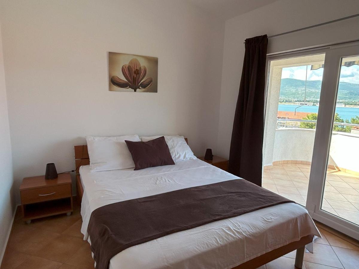 Apartments Antonella Трогір Екстер'єр фото