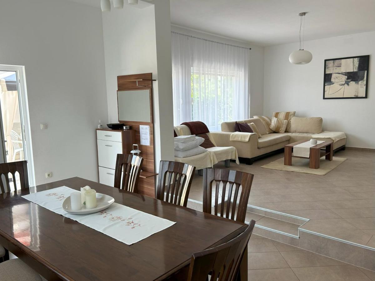 Apartments Antonella Трогір Екстер'єр фото