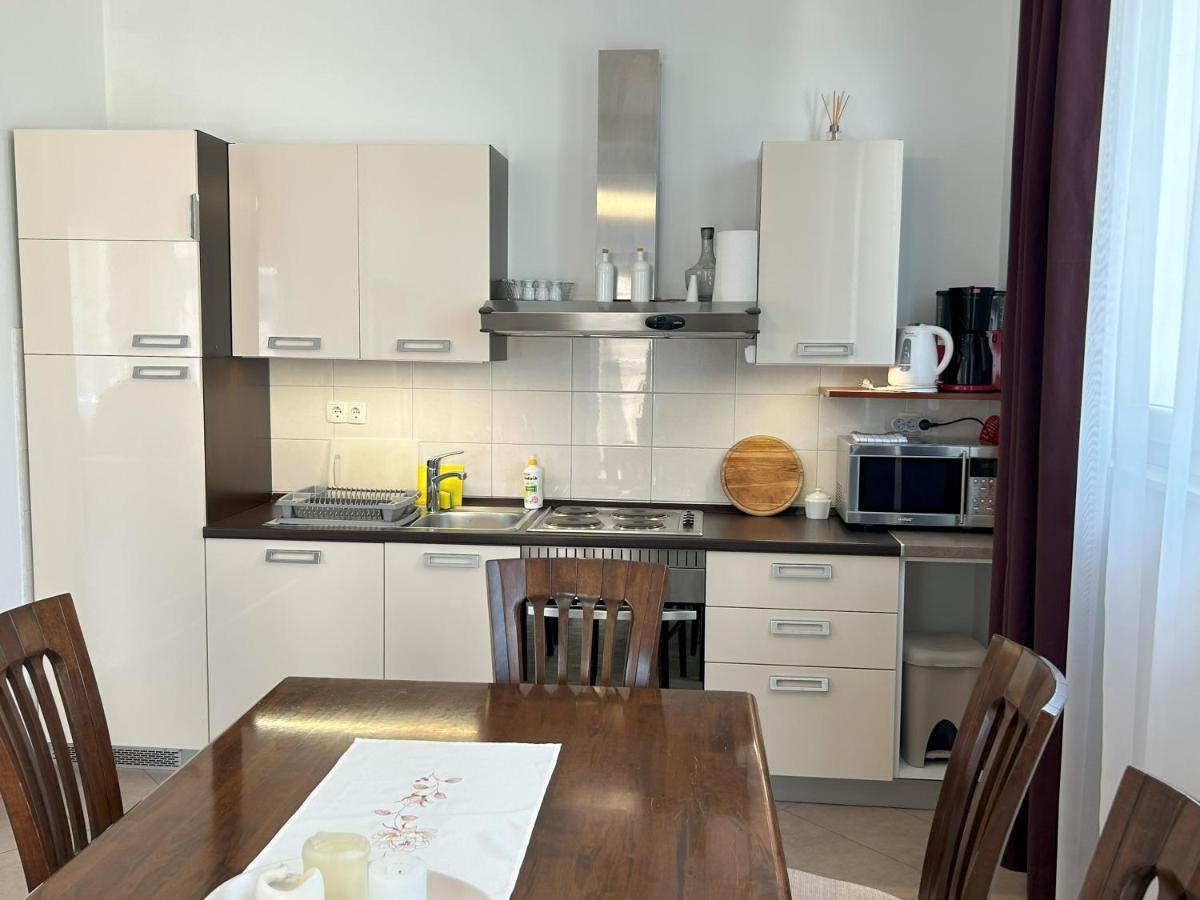 Apartments Antonella Трогір Екстер'єр фото
