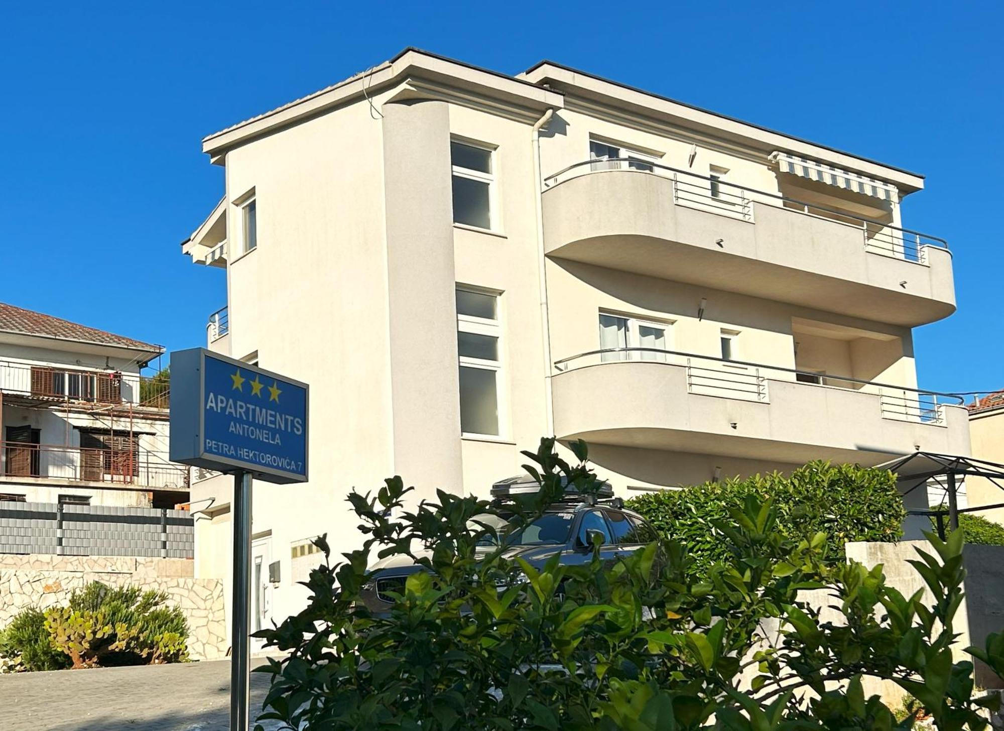 Apartments Antonella Трогір Екстер'єр фото
